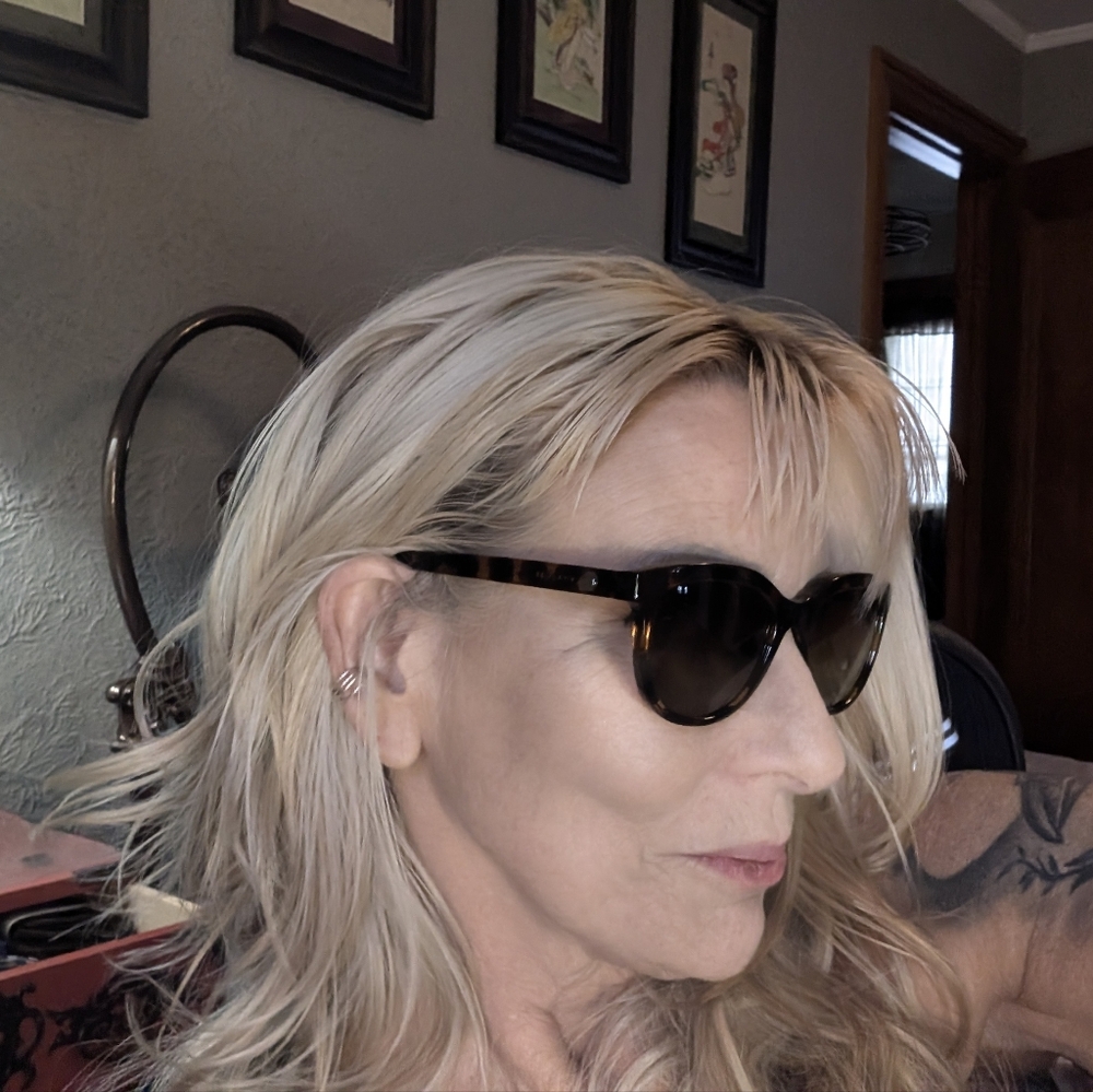 Tortoise Shell Sunglasses - image 4